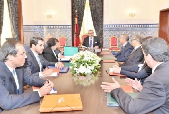 بعد إعلان بنكيران عن فشله في تشكيل الحكومة ،الملك يؤجل المجلس الوزاري إلى يوم الثلاثاء عاشر يناير الجاري