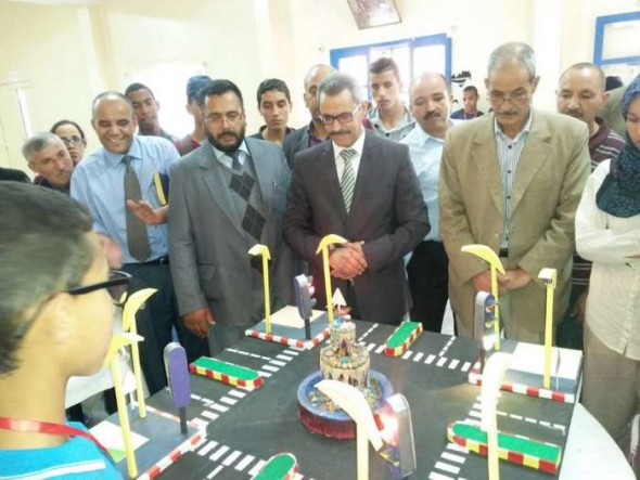 تنغير : النادي التكنولوجي بالثانوية الإعدادية زايد أحماد ينظم معرضا لإنتاجاته للموسم الدراسي 2015-2016