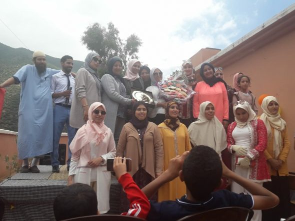أساتذة بالحوز يكرمون مديرتهم المنتقلة