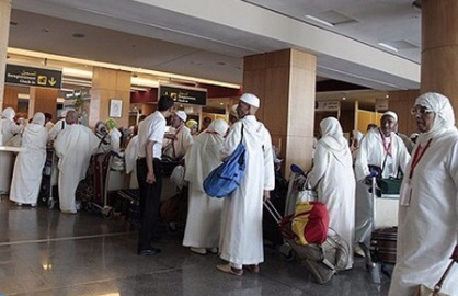 نجاة 275 حاجا مغربيا إثر انفجار أحد إطارات طائرة تقلهم بمطار القاهرة