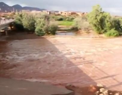 فيديو تنغير : حمولة وادي تودغى اليوم 24 ماي 2015