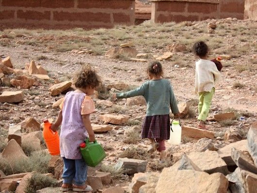 انقطاع الماء الصالح للشرب والتيار الكهربائي يغضب سكان منطقة القليعة .