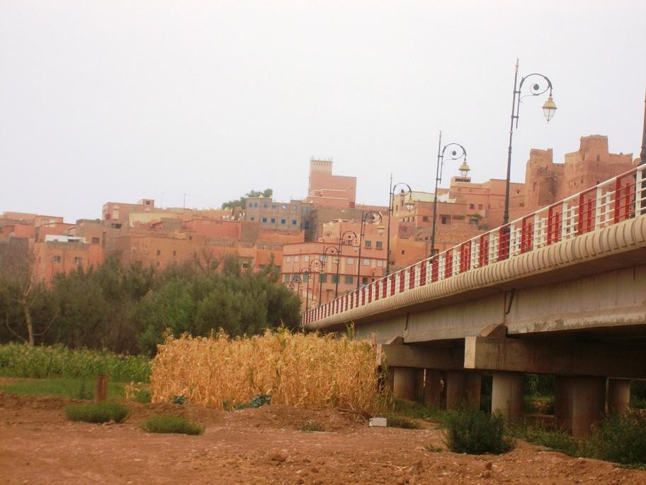 تنغير : السلطات المحلية لم تفي بوعودها إزاء ملف متضرري المنشأة الفنية (قنطرة خباب) على وادي تودغى