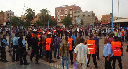 جماهير مقاطعة الانتخابات بخنيفرة تصنع الحدث