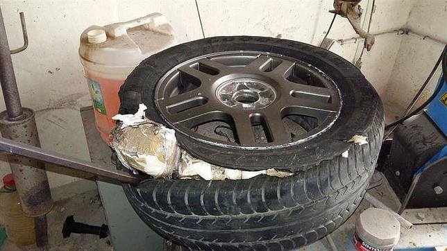 عجلات مشحونة بالحشيش تعبر ميناء طنجة دون أن تُكتشف