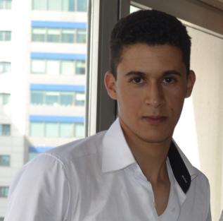 لا أحد يملك سلطة الطعن في النصوص الشرعية .