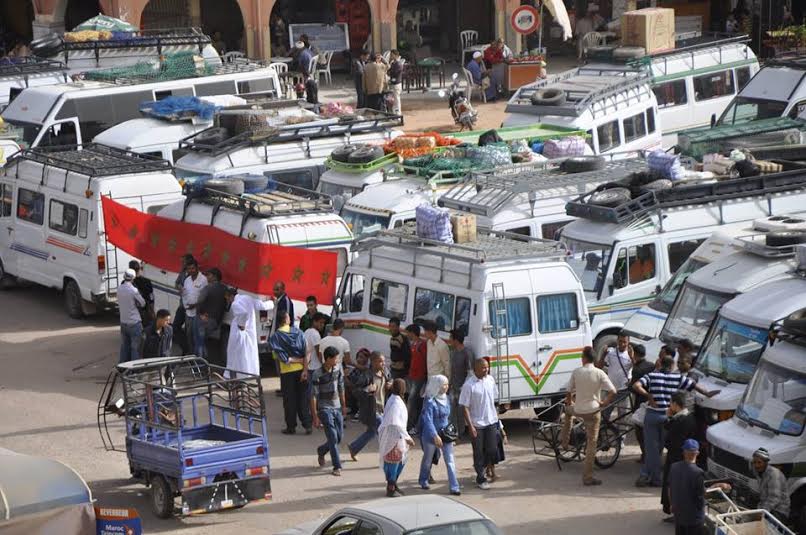فيديو: جانب من إعتصام أرباب النقل المزدوج بإقليم تنغير امام مقر العمالة….