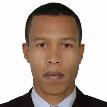 لماذا يحرم طلبة كلية الشريعة من مهنتي المحاماة والتوثيق العصري؟