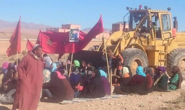 السلطات تهدم أسوار بقع أرضية بقلعة مكونة والسكان يعتصمون