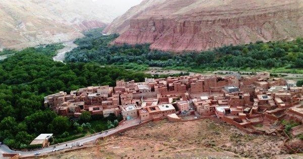 تنغير : بوتغرار قبلة للسياح الأجانب من مختلف الأرجاء و غياب للمغاربة