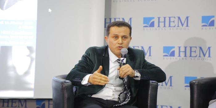 القيادي البامي لقماني: إخوان بنكيران قتلوا روح الدستور للإختباء وراء الخطب الملكية