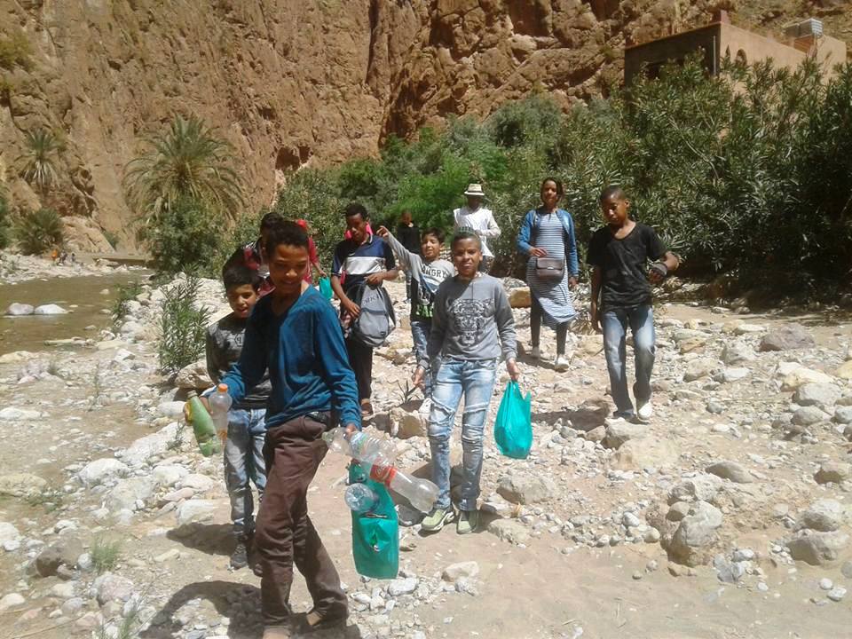 مهرجان المضايق للطفولة : حملة تحسيسية حول اهمية المحافظة علي البيئة بمضايق تودغى
