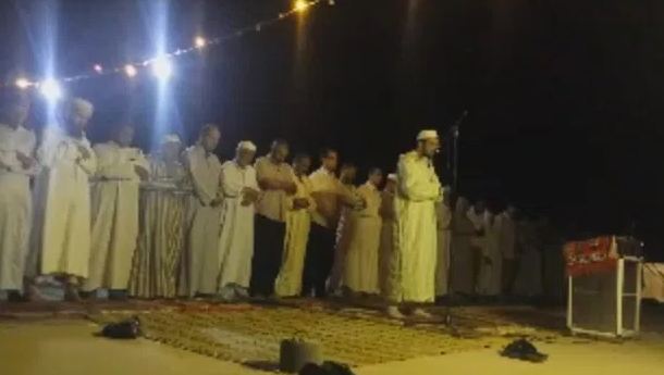 تنغير : صلاة التراويح لليلة الاولى من شهر رمضان المبارك بمسجد الوحدة .