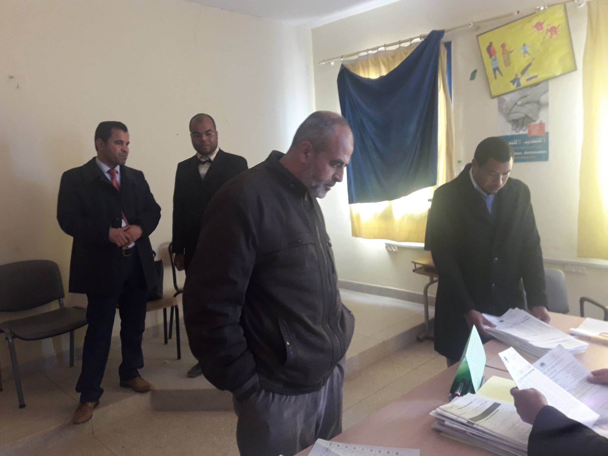 تنغير: المدير الإقليمي في زيارة لمركز التصحيح لمباراة توظيف الاساتذة بموجب عقود ( التعليم الابتدئي – دورة يناير2018)