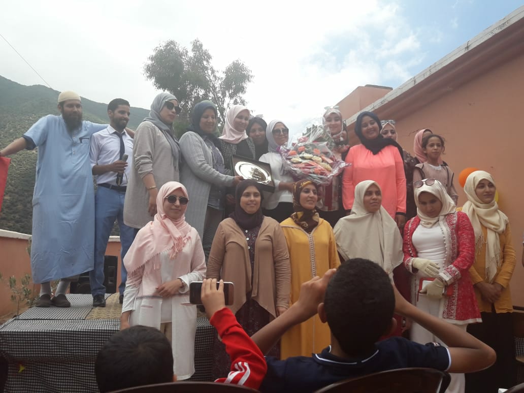 أساتذة بالحوز يكرمون مديرتهم المنتقلة