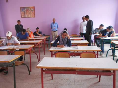 مديرية تنغير : المدير الإقليمي في زيارة لمركز اجراء الدورة الاستدراكية لامتحانات البكالوريا بثانوية زايد أحماد
