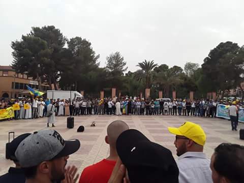 السديتي CDT” و” الجمعية المغربية AMDH” بتنغير في وقفة احتجاجية ضد الأحكام الصادرة في حق معتقلي حراك الريف .