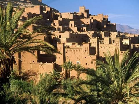 وفد صحفي إسباني يطلع على المؤهلات السياحية بورزازات
