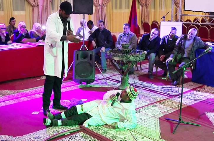 ثنائي “تامونت” الفكاهة والسخرية الهادفة
