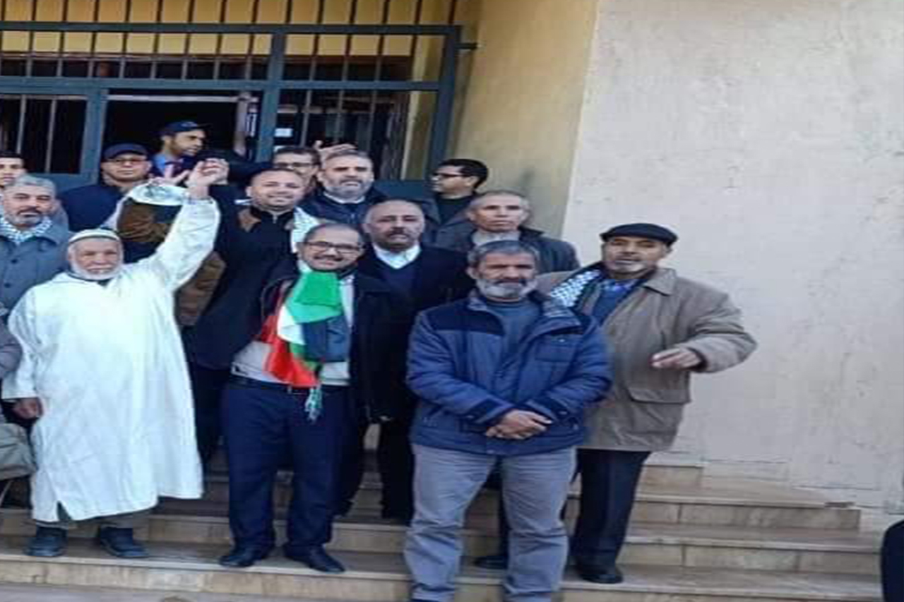 ويحمان يعانق الحرية.. بعد شهر من السجن