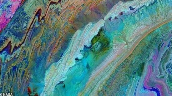 ناسا تنشر صورة جوية باهرة لجبال الأطلس الصغير