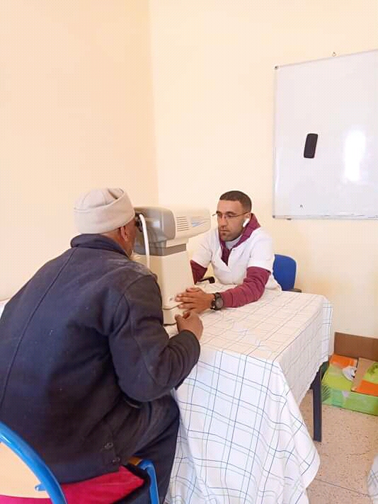 زاكورة: قافلة طبية متخصصة في العيون تحط الرحال في تاكونيت 