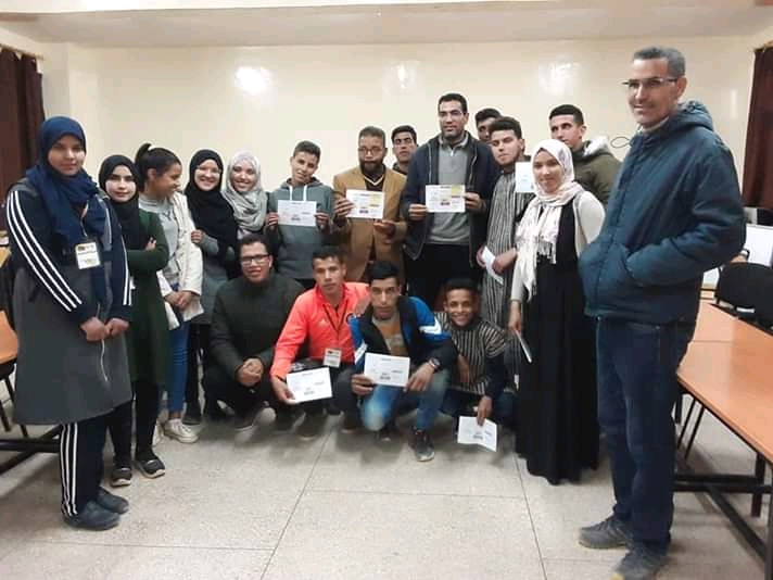 ثانوية بومالن دادس تخلد اليوم العالمي للاستعمال الآمن للأنترنت