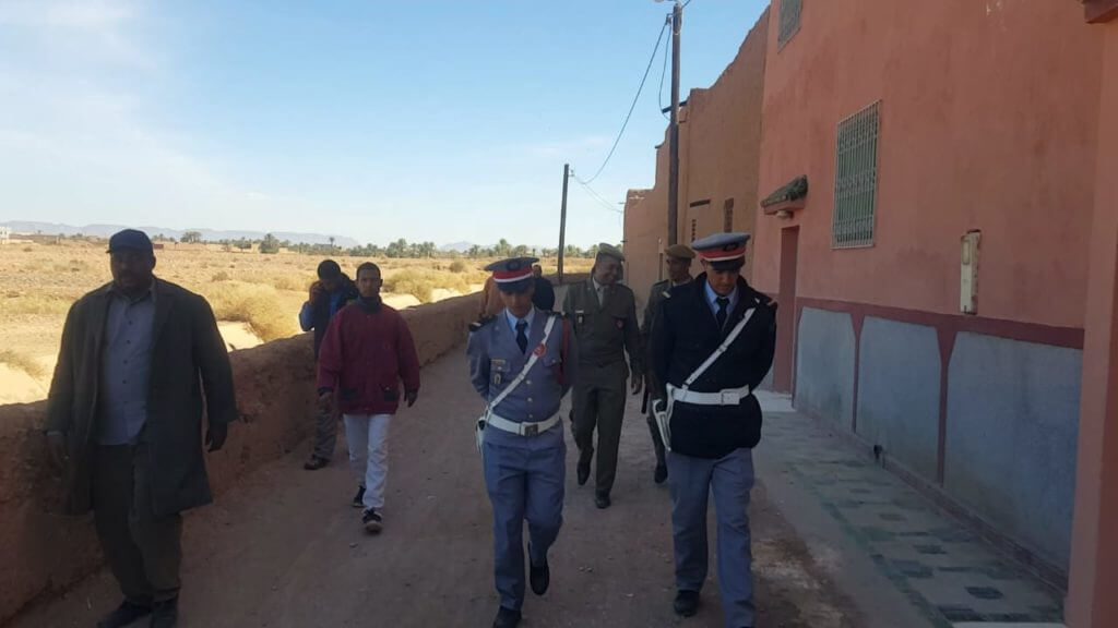 حملة تمشيط واسعة تقودها المصالح الأمنية للبحث عن طفل متغيب منذ أسبوع بنواحي زاكورة والأسرة تتخوف من مصير سيء