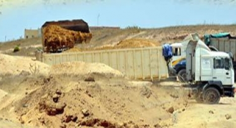 الرمال.. مورد طبيعي غير متجدد ومهدد بالزوال وفعاليات حقوقية تدق ناقوس الخطر