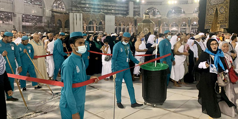 السعودية تقرر إيقاف العمرة مؤقتا للمواطنين والمقيمين