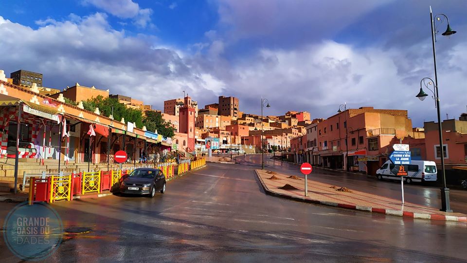 بومالن دادس: تجار ينوهون بمبادرة صباغة المحلات ويخرجون ببيان توضيحي