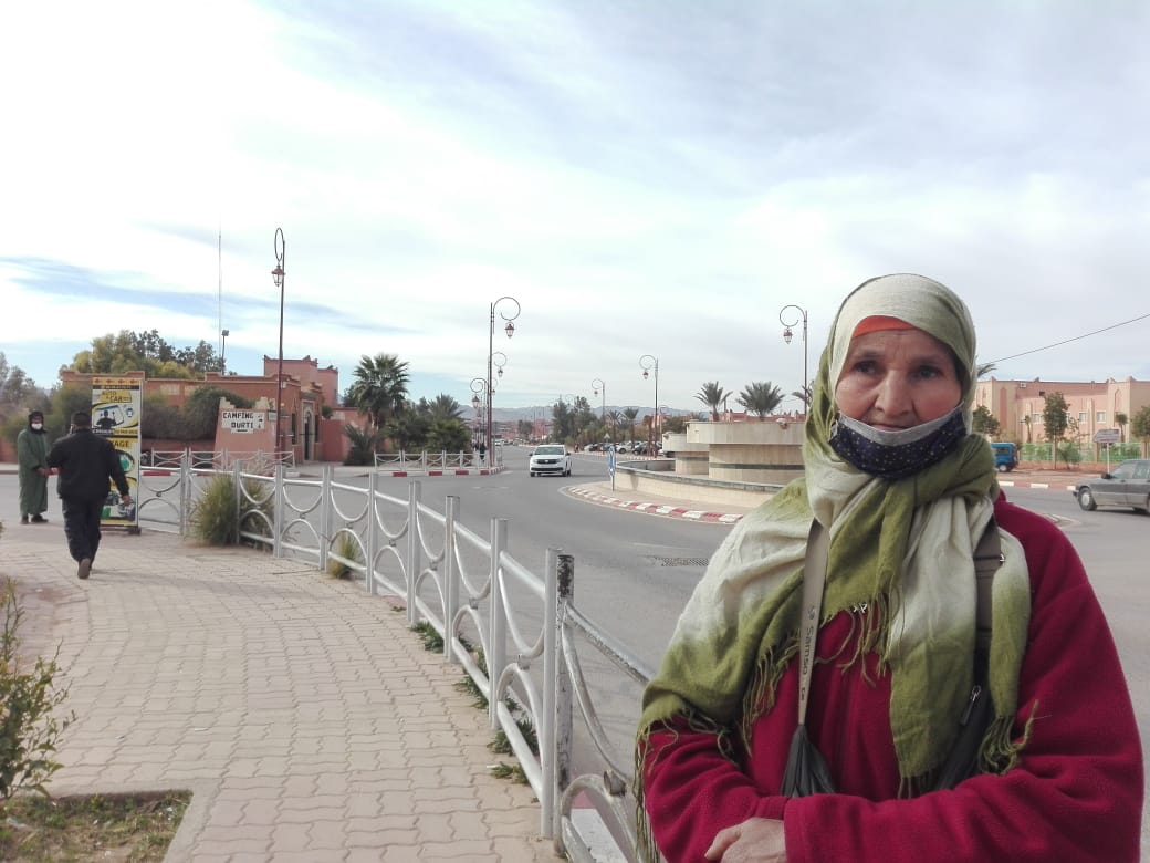 تنغير: سيدة مسنة تناشد السلطات المحلية لانقاذها من ابنها الذي يعاني من اضطرابات نفسية