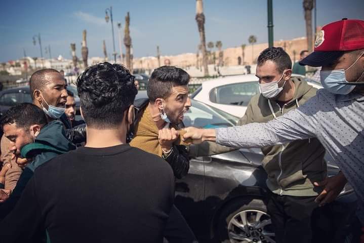 إهانة رجال ونساء التعليم … تاريخ مظلم و صفحة قاتمة