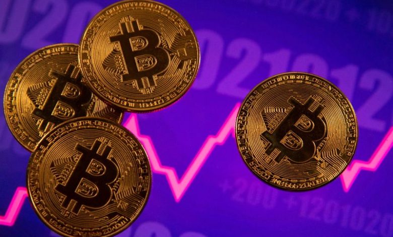 عملة بتكوين تنزل لأقل من 40 ألف دولار.. وإثريوم تهوي بشكل كبير
