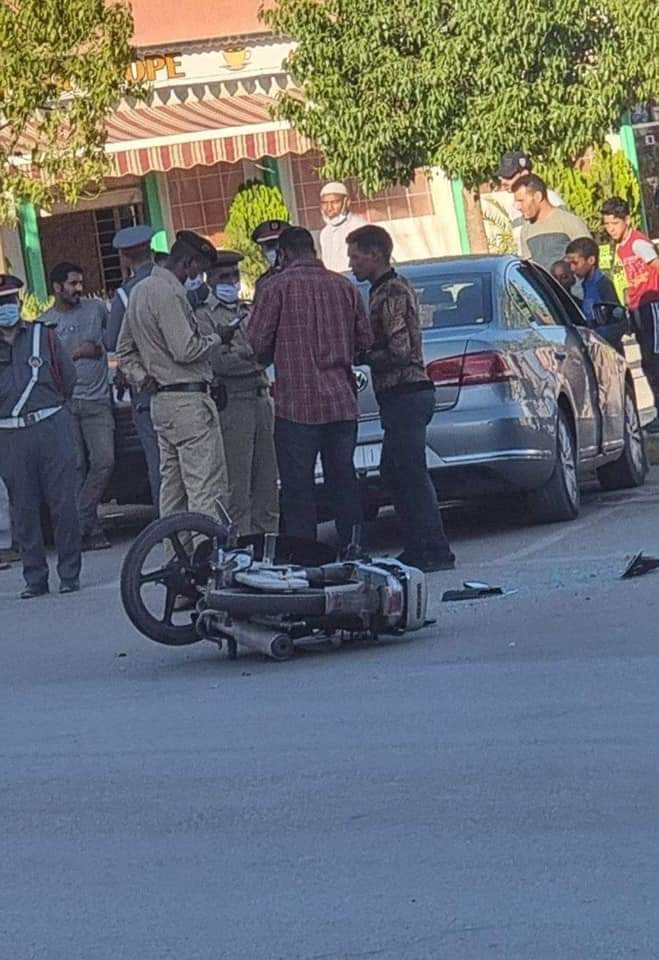 قلعة مكونة….. اصابة سائق الدراجة بجروح خطيرة اثر حادثة سير بين دراجة نارية و سيارة خفيفة
