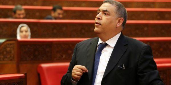الداخلية تمدد التعاقد لكبار المسؤولين وأصحاب المناصب العليا بالجماعات