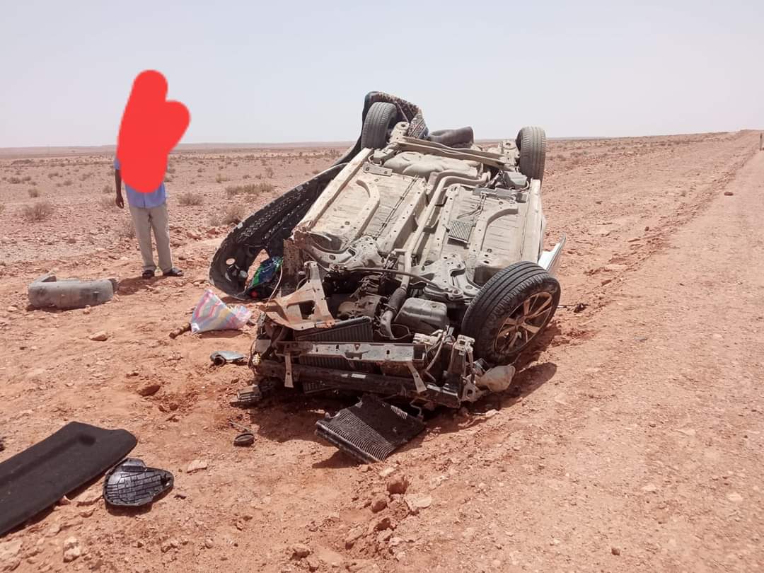انقلاب سيارة خفيفة بالمقطع الطرقي الرابط بين الراشيدية و گلميمة