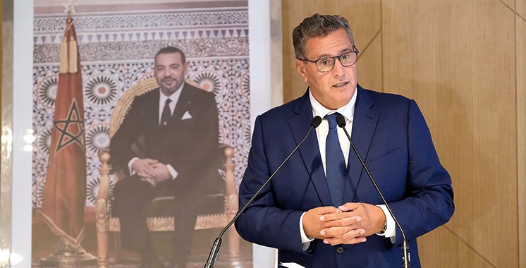 أخنوش يؤكد عزم الحكومة على أن تكون في مستوى طموح جلالة الملك