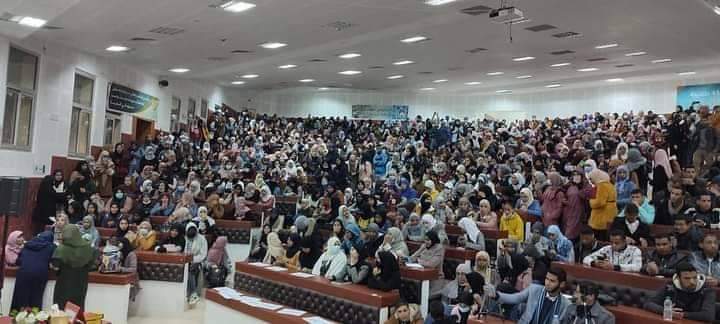 بالفيديو…اشهار سلاح ابيض في وجه الطلبة ومنع تنظيم محاضرة بالكلية المتعددة التخصصات الراشيدية
