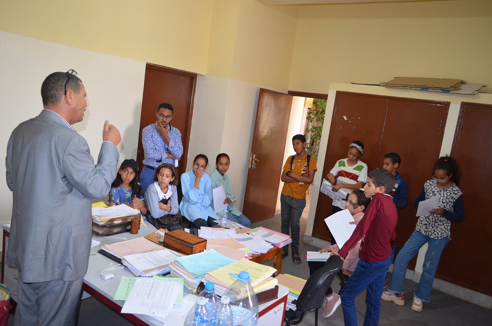 تلاميذ مدرسة تمداخت يزورون مقر جماعة أيت زينب