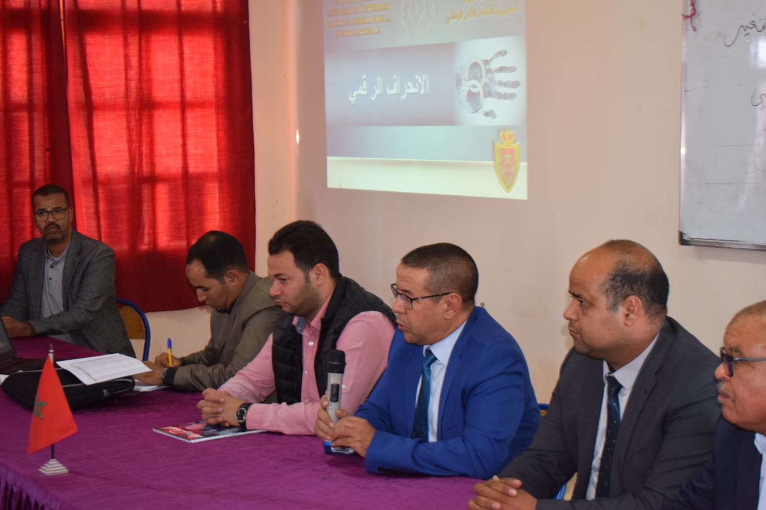 تنغير..حملة تواصلية للأمن الوطني حول الانحراف الرقمي بالثانوية التأهيلية سيدي محمد بن عبد الله