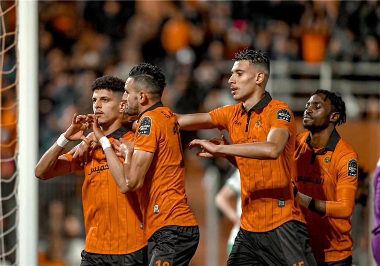 نهضة بركان يتوج بكأس السوبر الأفريقي الأول في تاريخه 