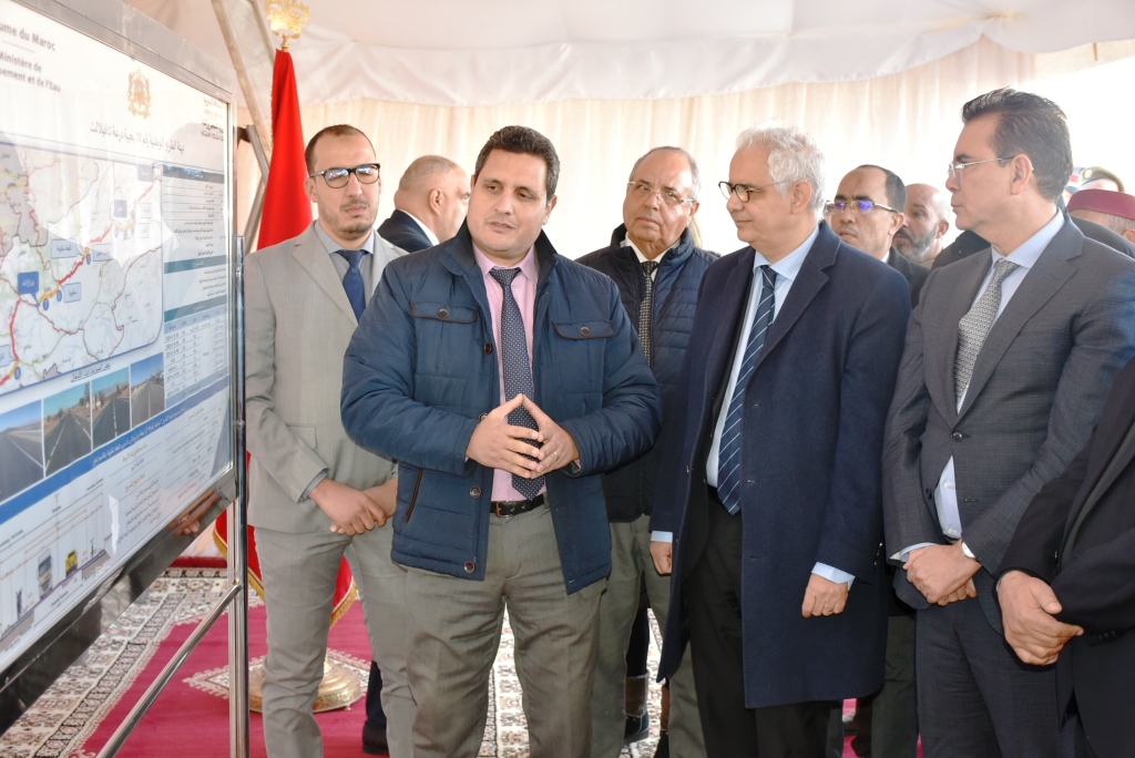 السيد بركة يقوم بزيارة تفقدية لأشغال تهيئة الطريق الوطنية رقم 10