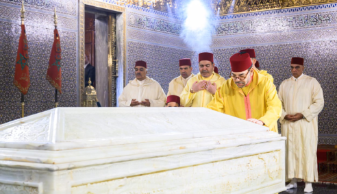 جلالة الملك محمد السادس يترحم على روح المغفور له الملك محمد الخامس