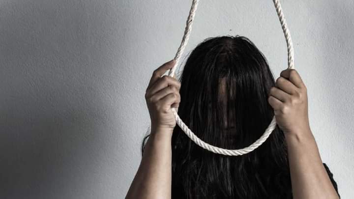 تلميذة تضع حدا لحياتها شنقا داخل مؤسسة تعليمية بميدلت