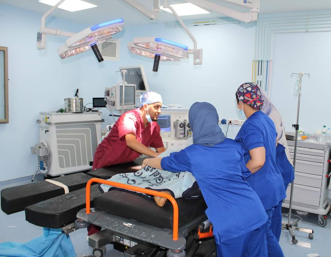 35 مستفيد (ة).. تنظيم حملة طبية جراحية بالمركب الجراحي التابع للمستشفى الإقليمي سيدي حساين بناصر بورزازات
