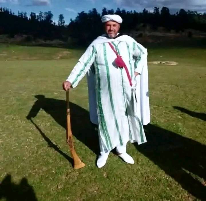 وفاة الفنان الحسين أشيبان إثر حادث سير قرب خنيفرة