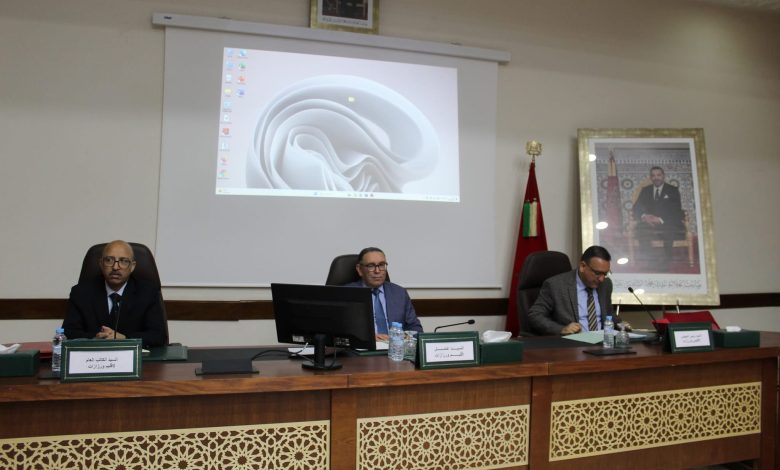 المجلس الإقليمي لورزازات يعقد دورة استثنائية ويصادق على سبعة مشاريع اتفاقيات
