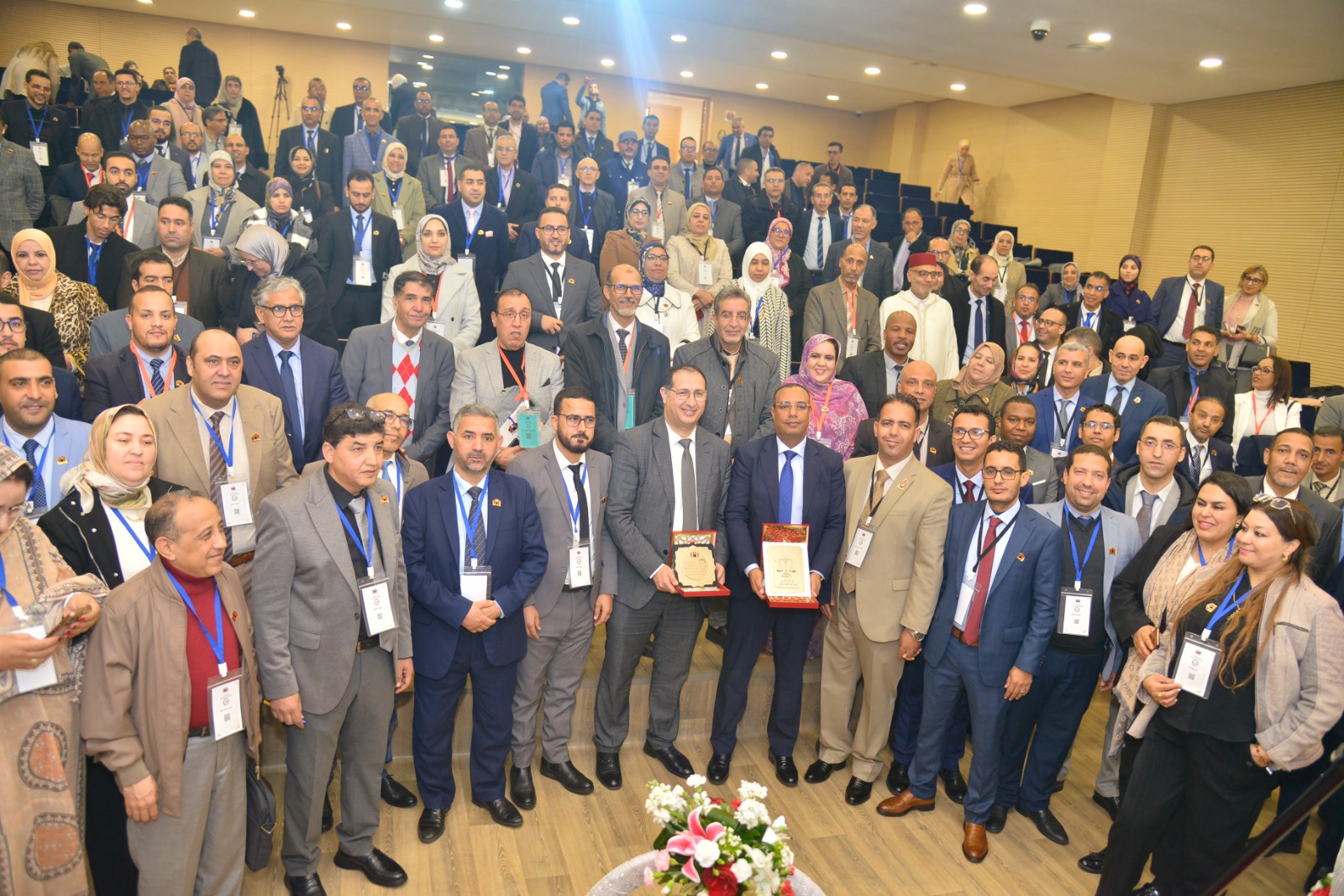 تكريم عبد اللطيف وهبي في المؤتمر التأسيسي لهيئة دكاترة العدل بالمغرب