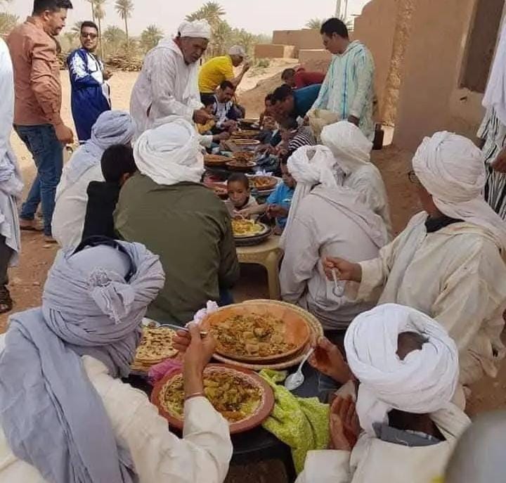 تزلافين نْ طْعَامْ ‘ تقليد جماعي في عيد الفطر والمولد بجماعتي الطاوس وسيدي علي على مقربة من الحدود المغربية الجزائرية